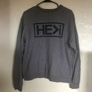 HE>I Pullover Sweater